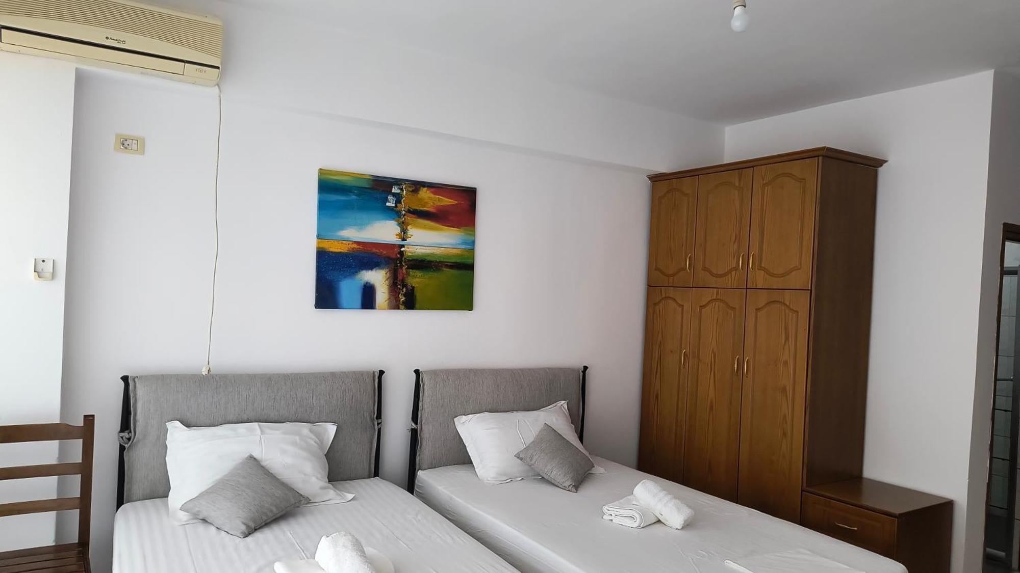 Polyxeni Apartments & Rooms Qeparo Bagian luar foto