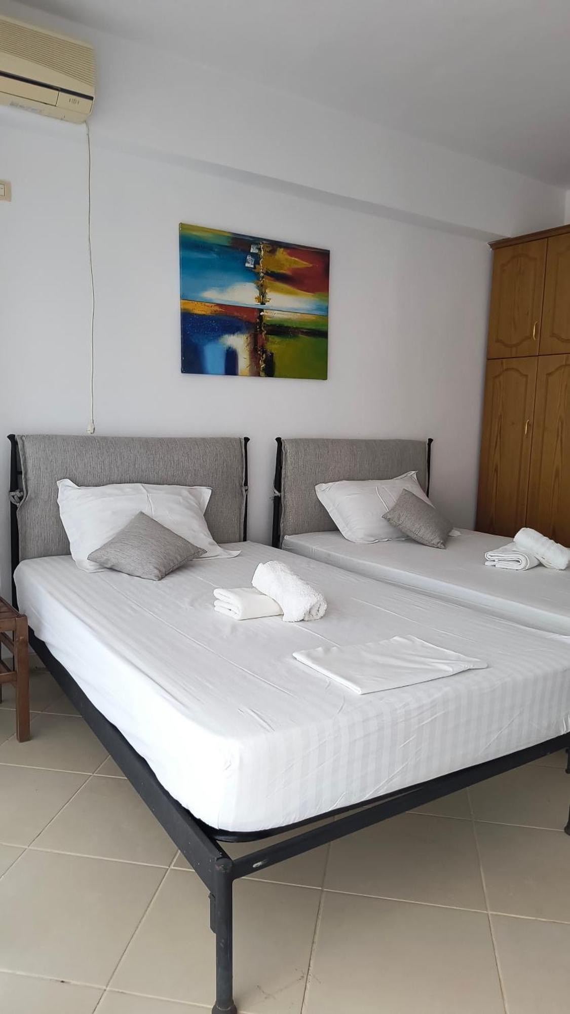 Polyxeni Apartments & Rooms Qeparo Bagian luar foto