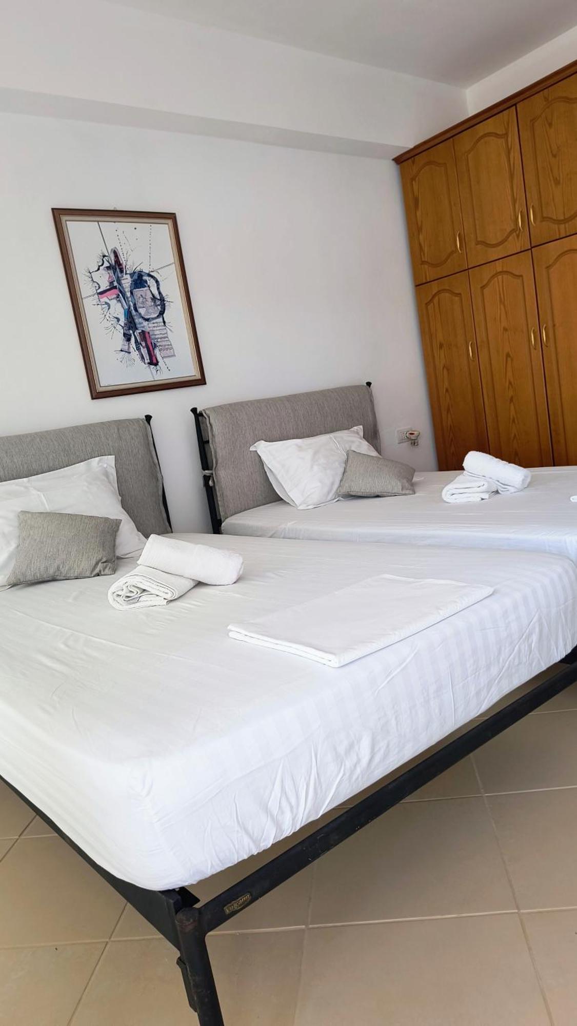 Polyxeni Apartments & Rooms Qeparo Bagian luar foto