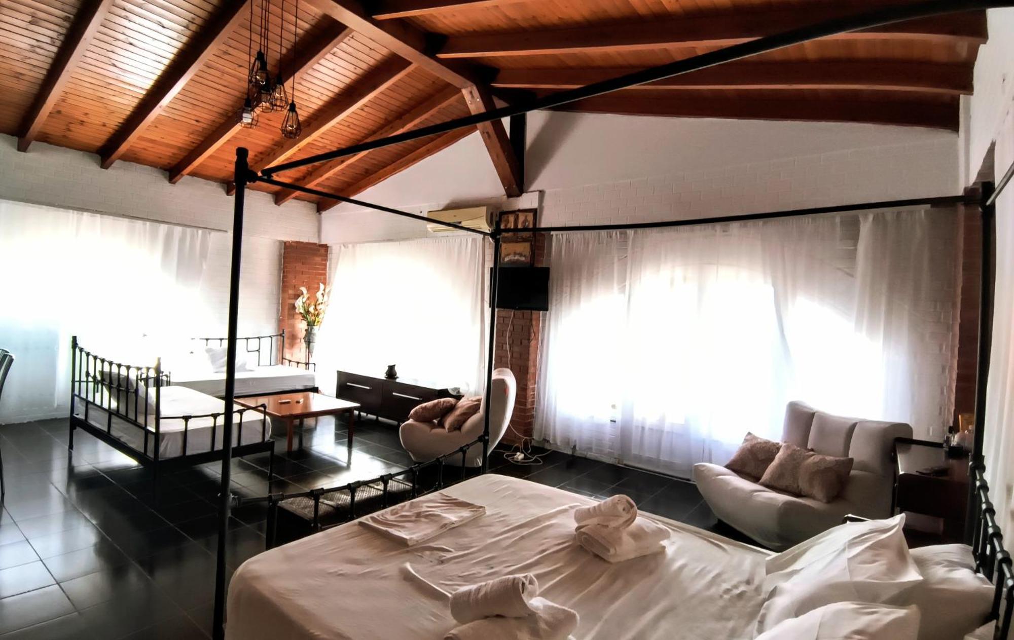 Polyxeni Apartments & Rooms Qeparo Bagian luar foto