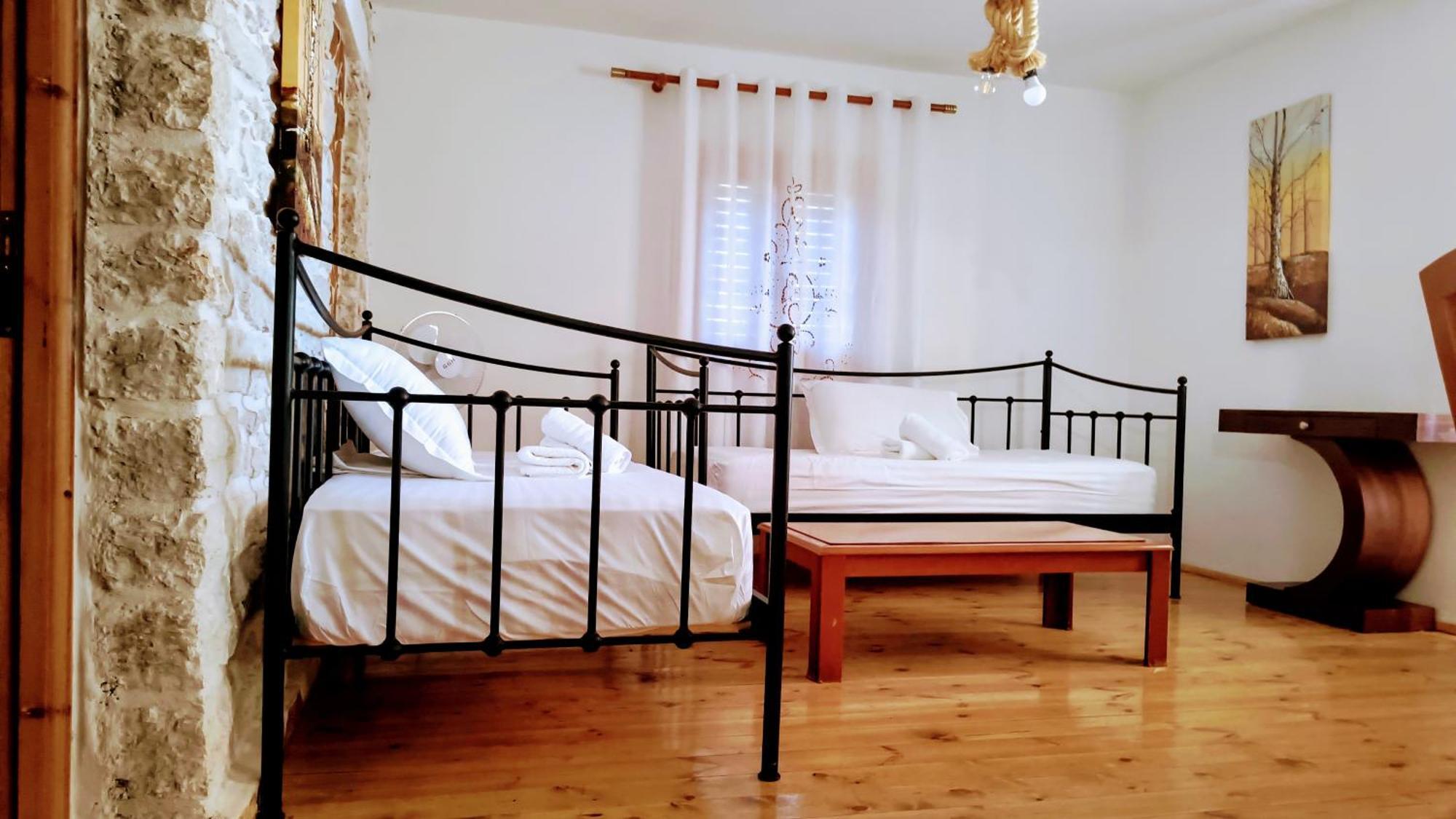 Polyxeni Apartments & Rooms Qeparo Bagian luar foto