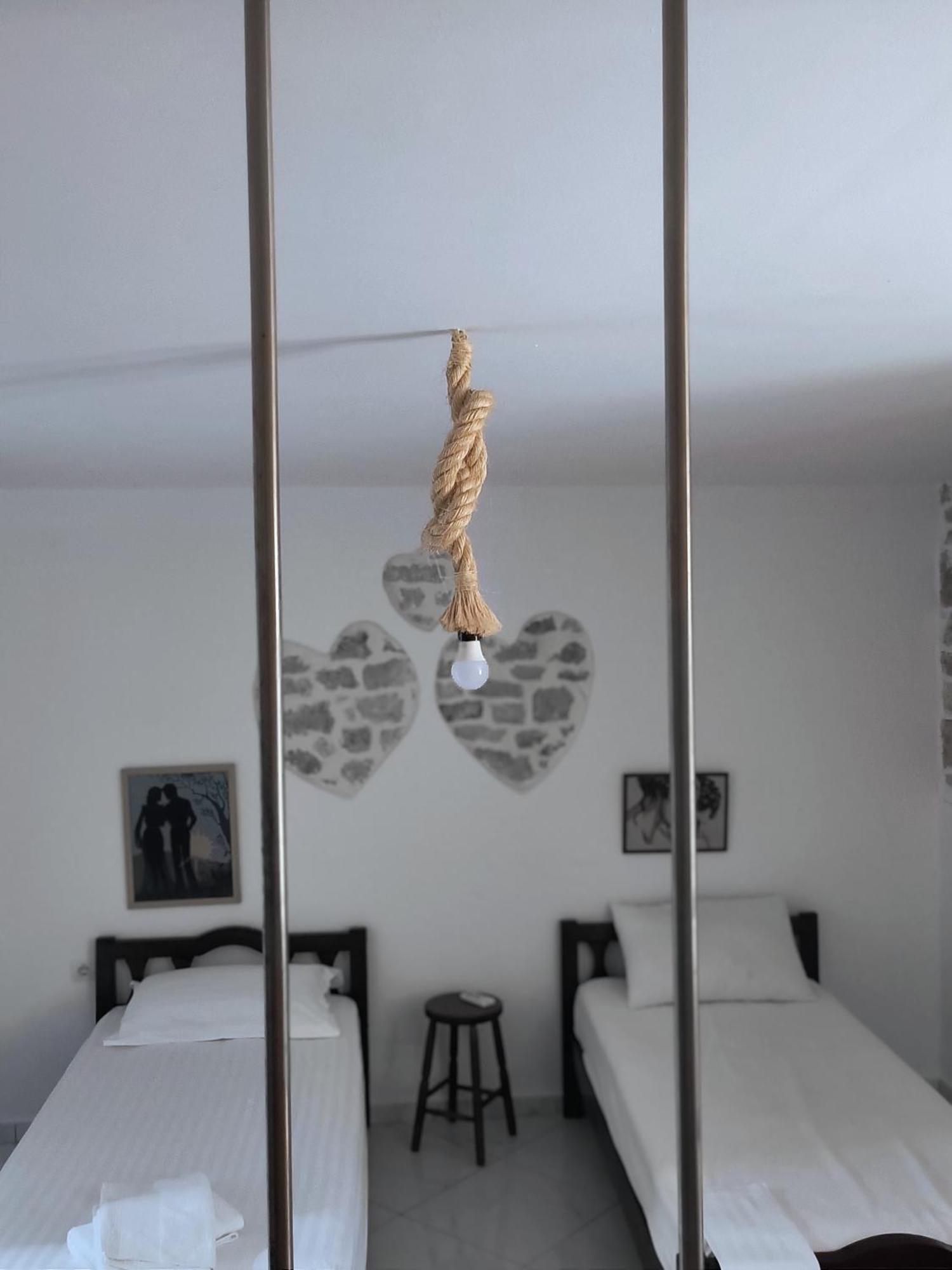 Polyxeni Apartments & Rooms Qeparo Bagian luar foto