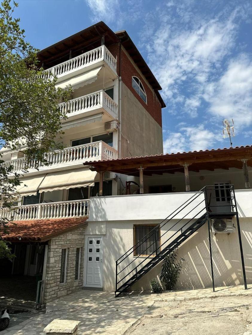 Polyxeni Apartments & Rooms Qeparo Bagian luar foto