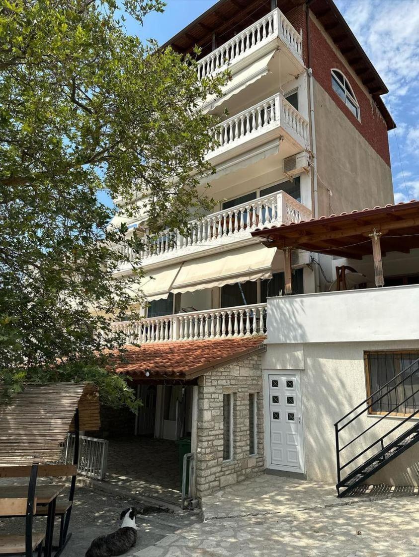 Polyxeni Apartments & Rooms Qeparo Bagian luar foto